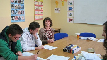 General English courses, Business English courses, Examination courses, IELTS, FCE, CAE, CPE, BEC, Cambridge exam preparation courses, Specialized courses ESP, English for Specific Purposes courses, english for adults in Warsaw